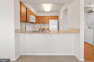 7317 Eden Brook Dr, Columbia, MD 21046 - Photo 8