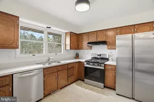 9304 Knoll Stone Ct, Ellicott City, MD 21042 - Photo 12