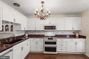 7105 Natures Rd, Columbia, MD 21046 - Photo 14