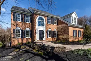 12839 Forest Creek Ct, Sykesville, MD 21784 - Photo 4