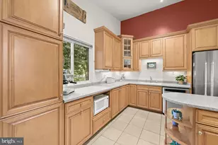 9233 Spring Valley Rd, Ellicott City, MD 21043 - Photo 10