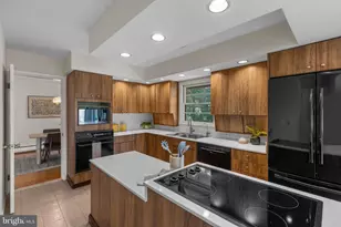 9714 Frederick Rd, Ellicott City, MD 21042 - Photo 12