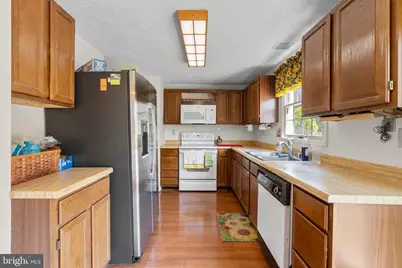 8745 Cardinal Forest Circle, Laurel, MD 20723 - Photo 6