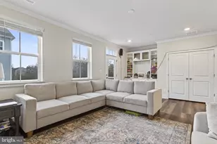 7201 Gringotts Wy, Elkridge, MD 21075 - Photo 4