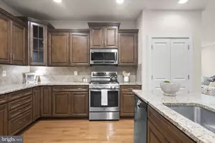 9814 Wilderness Ln, Laurel, MD 20723 - Photo 12