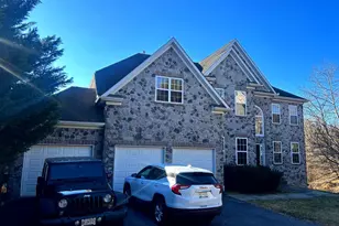 4382 Stonecrest Dr, Ellicott City, MD 21043 - Photo 2