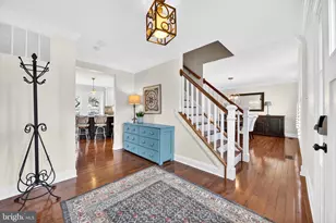8179 Tamar Dr, Columbia, MD 21045 - Photo 4