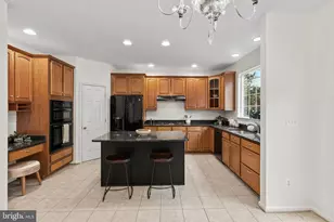 8066 High Castle Rd, Ellicott City, MD 21043 - Photo 16