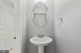 12239 Green Meadow Dr, Columbia, MD 21044 - Photo 38