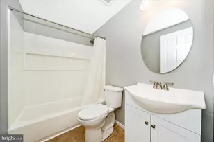 6027 Rowanberry Dr, Elkridge, MD 21075 - Photo 22