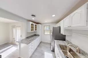 729 W Watersville Rd, Mount Airy, MD 21771 - Photo 8