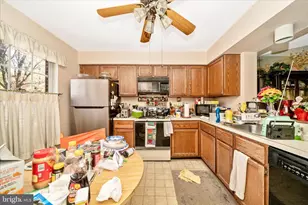 11704 Lone Tree Ct, Columbia, MD 21044 - Photo 4
