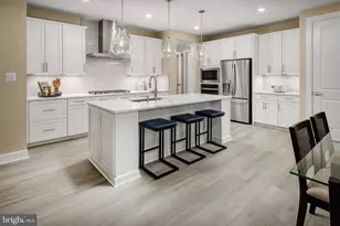 5406 Pondview Ln, Ellicott City, MD 21043 - Photo 2