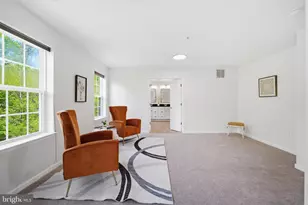 8701 Wellford Dr, Ellicott City, MD 21042 - Photo 32