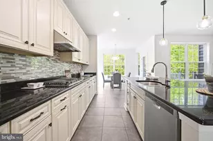 8701 Wellford Dr, Ellicott City, MD 21042 - Photo 18