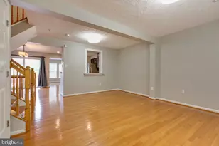 8702 Cresthill Ct, Laurel, MD 20723 - Photo 4