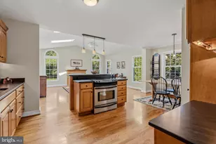 6406 Sunderland Dr, Ellicott City, MD 21043 - Photo 18