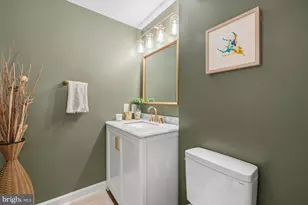 10213 Camelford Ct, Ellicott City, MD 21042 - Photo 38