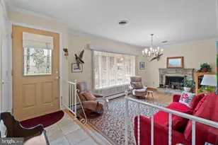 3118 Greenway Dr, Ellicott City, MD 21042 - Photo 4