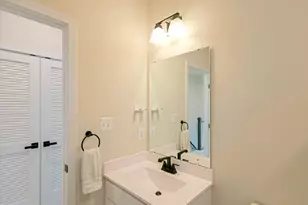 8123 Primrose Ln, Laurel, MD 20723 - Photo 16