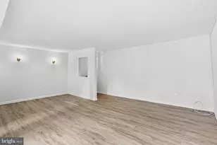 9629 White Acre Rd, Columbia, MD 21045 - Photo 4