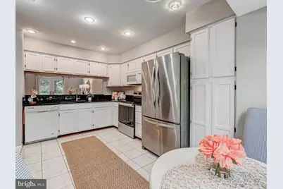 9345 Breamore Court, Laurel, MD 20723 - Photo 6