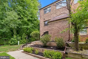 8946 Skyrock Ct, Columbia, MD 21046 - Photo 2