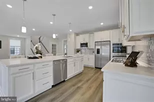 7949 Lawndale Cir, Columbia, MD 21044 - Photo 6
