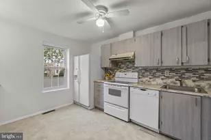 9710 Summer Park Ct, Columbia, MD 21046 - Photo 10