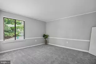 9647 White Acre Rd, Columbia, MD 21045 - Photo 12