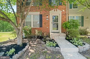 8701 Cresthill Ct, Laurel, MD 20723 - Photo 4