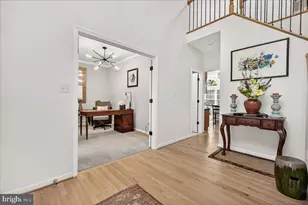 10201 Maxine St, Ellicott City, MD 21042 - Photo 12