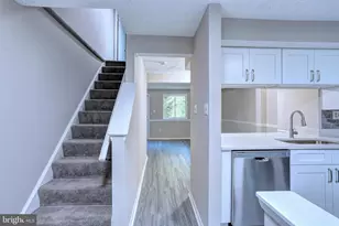 5953 Rowanberry Dr, Elkridge, MD 21075 - Photo 12