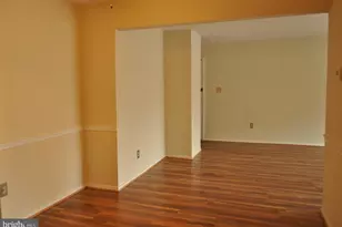 8723 Hayshed Ln, Columbia, MD 21045 - Photo 6