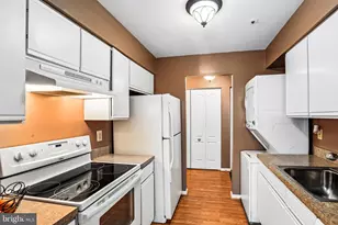 8613 Falls Run Rd, Ellicott City, MD 21043 - Photo 12