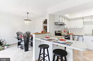 8009 Brightwood Ct, Ellicott City, MD 21043 - Photo 10