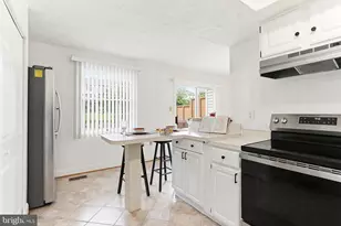 8009 Brightwood Ct, Ellicott City, MD 21043 - Photo 12