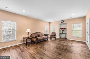 8803 Boulder Hill Pl, Laurel, MD 20723 - Photo 4
