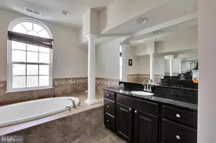 8111 Alloway Ct, Ellicott City, MD 21043 - Photo 38