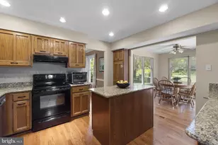 9460 Single Bird Ln, Columbia, MD 21046 - Photo 4