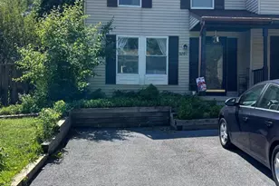 9201 Wilbur Ct, Columbia, MD 21046 - Photo 2