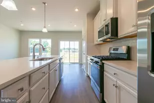 8100 Primrose Ln, Laurel, MD 20723 - Photo 18