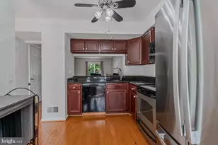 9611 Stirling Bridge Dr, Columbia, MD 21046 - Photo 6
