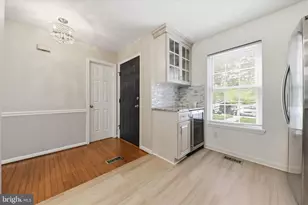 8545 Harvest View Ct, Ellicott City, MD 21043 - Photo 6