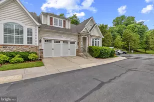 7246 Pebble Creek Dr, Elkridge, MD 21075 - Photo 4