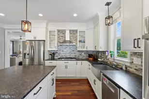 8536 High Ridge Rd, Ellicott City, MD 21043 - Photo 6