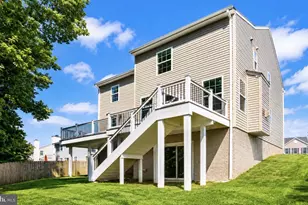 9252 Homestretch Ct, Laurel, MD 20723 - Photo 4