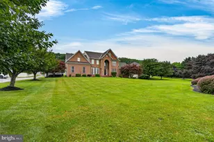 11171 Willow Green Way W, Marriottsville, MD 21104 - Photo 2