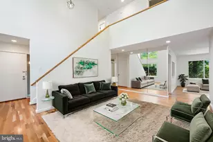 10325 Sixpence Cir, Columbia, MD 21044 - Photo 2