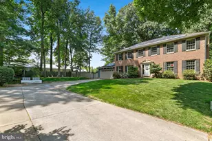 10924 Beech Creek Dr, Columbia, MD 21044 - Photo 2